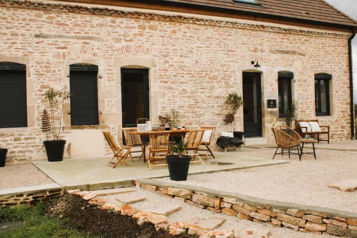 La Bergerie A Palleau, Les Bles Dores Et Les Graines De Lin A Corgengoux, Proches De Beaune Et De Ses Villages Viticoles * Palleau